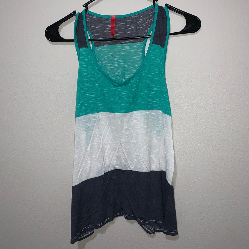 Women’s Flowy tank top